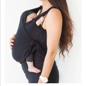 Nesting Days infant carrier